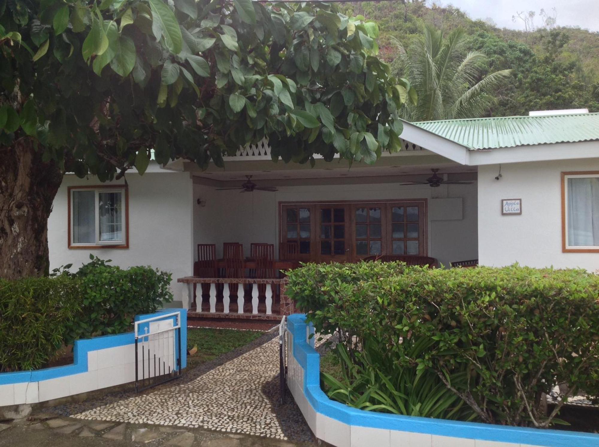 Sea View Lodge Baie Sainte Anne Exterior foto