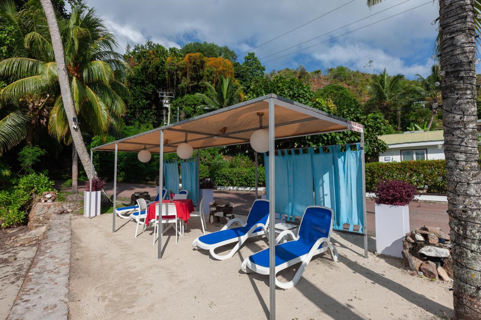 Sea View Lodge Baie Sainte Anne Exterior foto