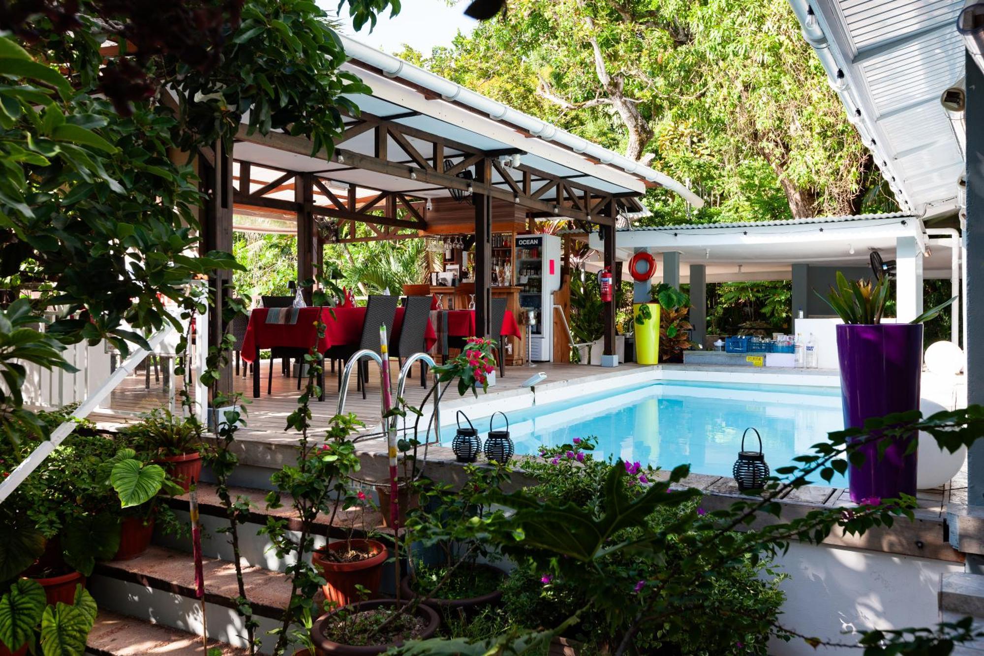 Sea View Lodge Baie Sainte Anne Exterior foto